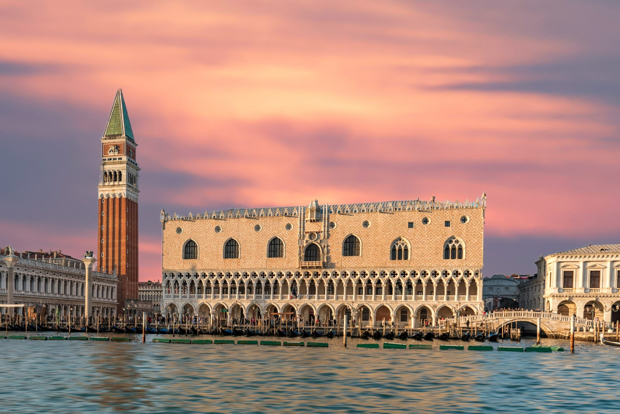 Doge's Palace Venice: The Ultimate Guide (Tickets, Entrances, Routes, Tips)